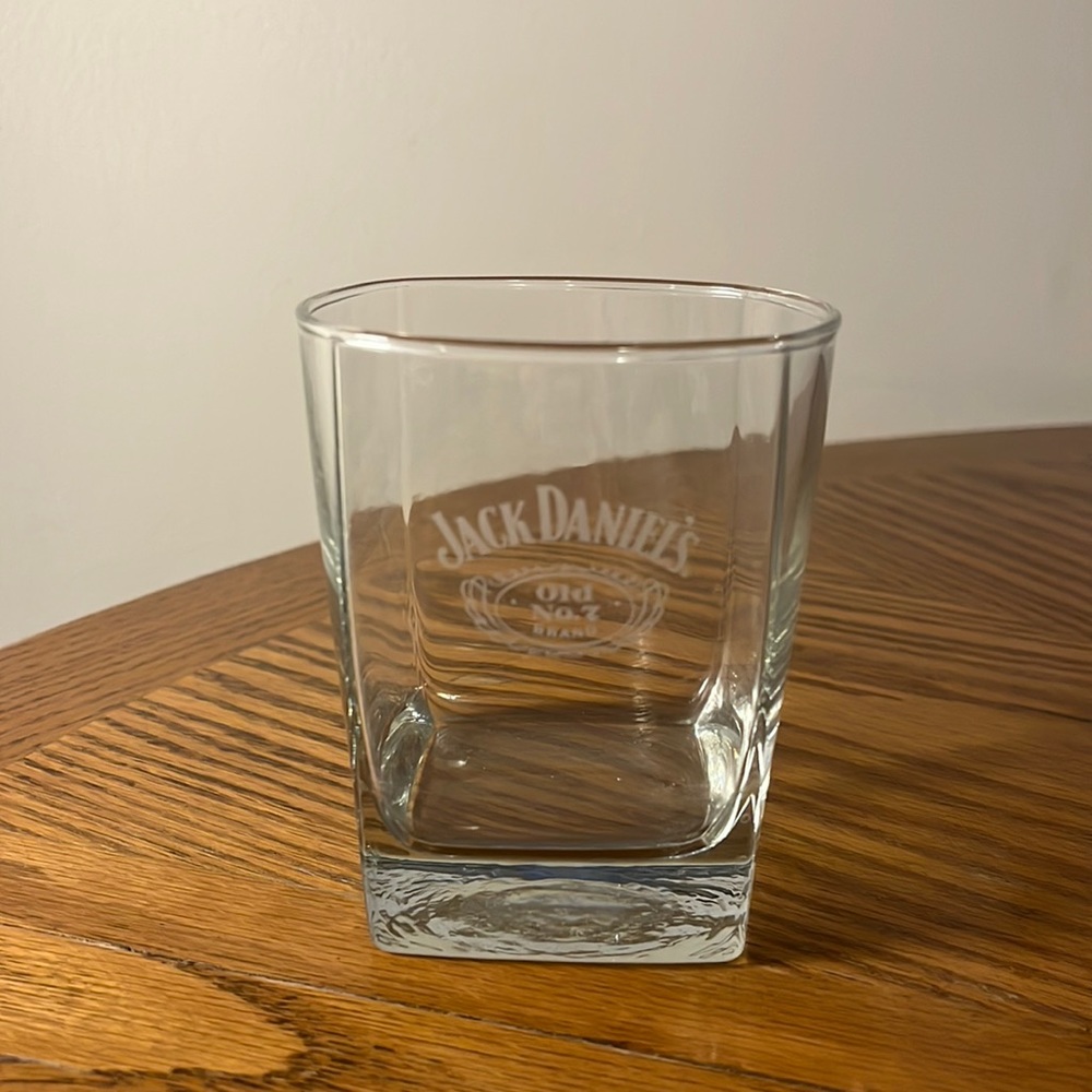 Jack Daniel’s Whiskey Glass EUC
